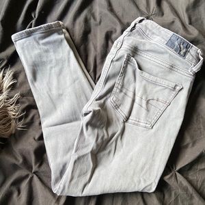 gray cropped american eagle jeans